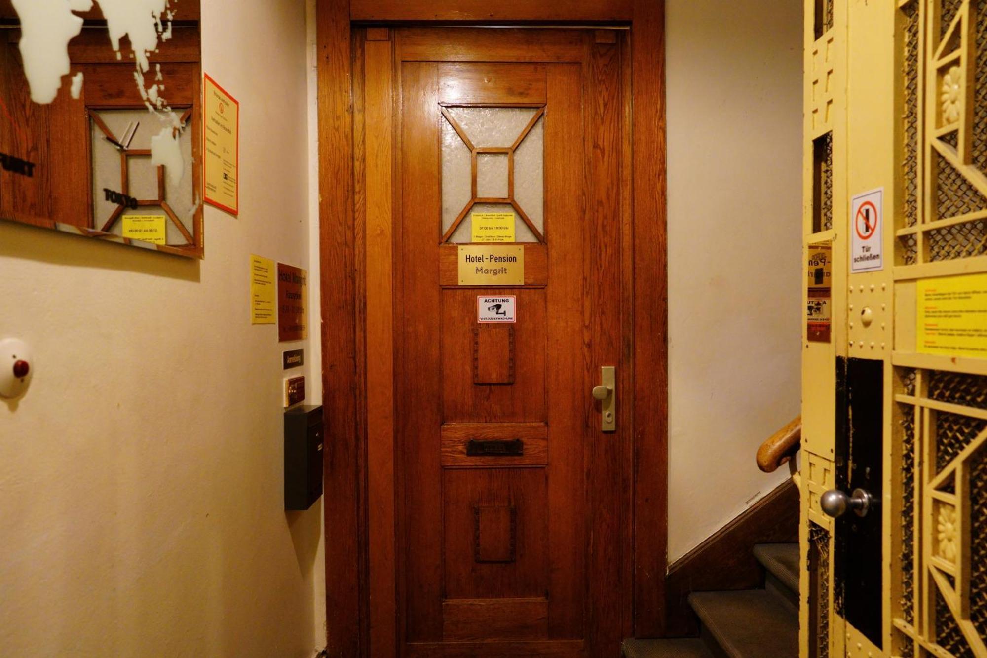Hotelpension Margrit Berlin Bagian luar foto