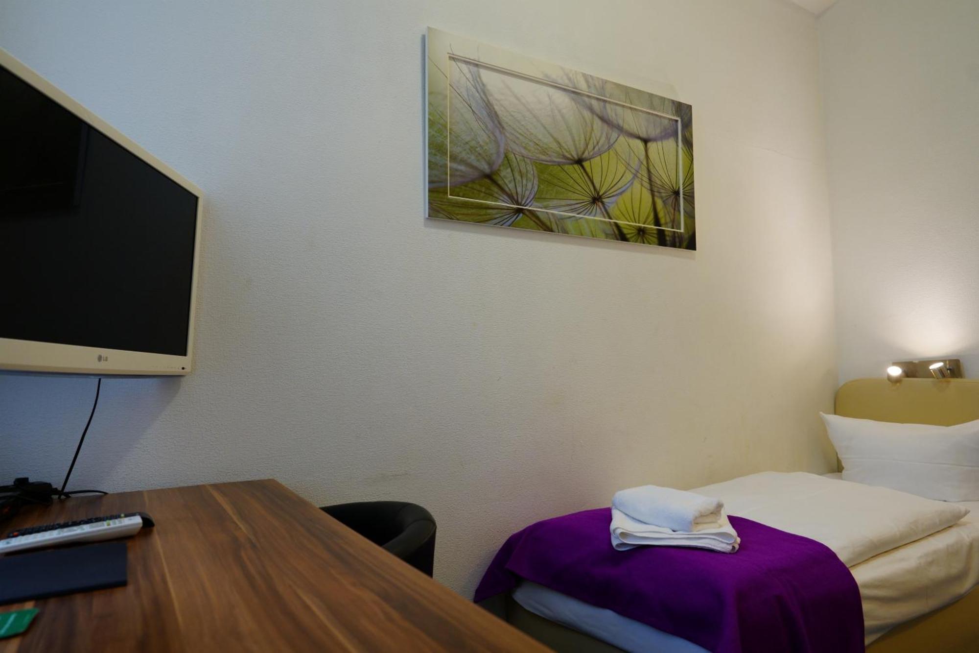 Hotelpension Margrit Berlin Bagian luar foto