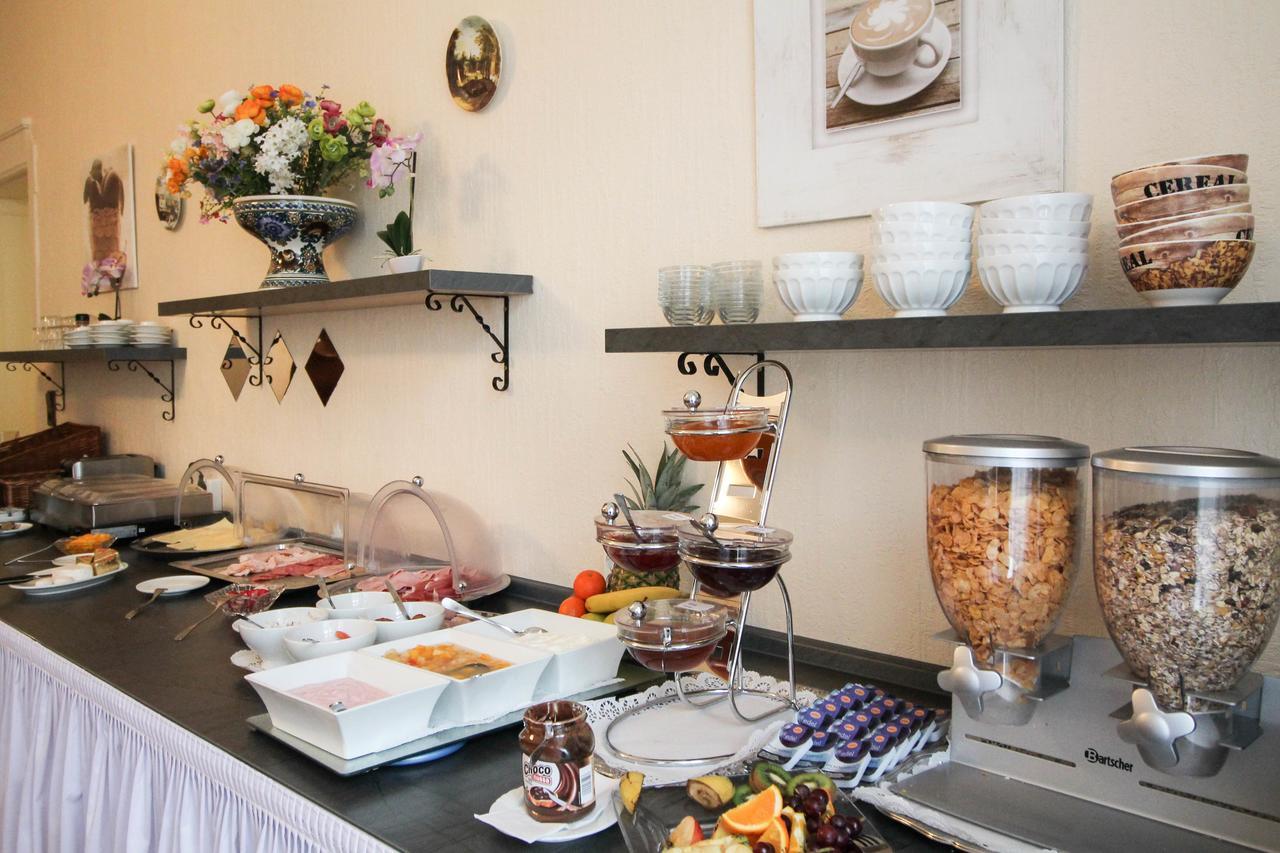 Hotelpension Margrit Berlin Bagian luar foto