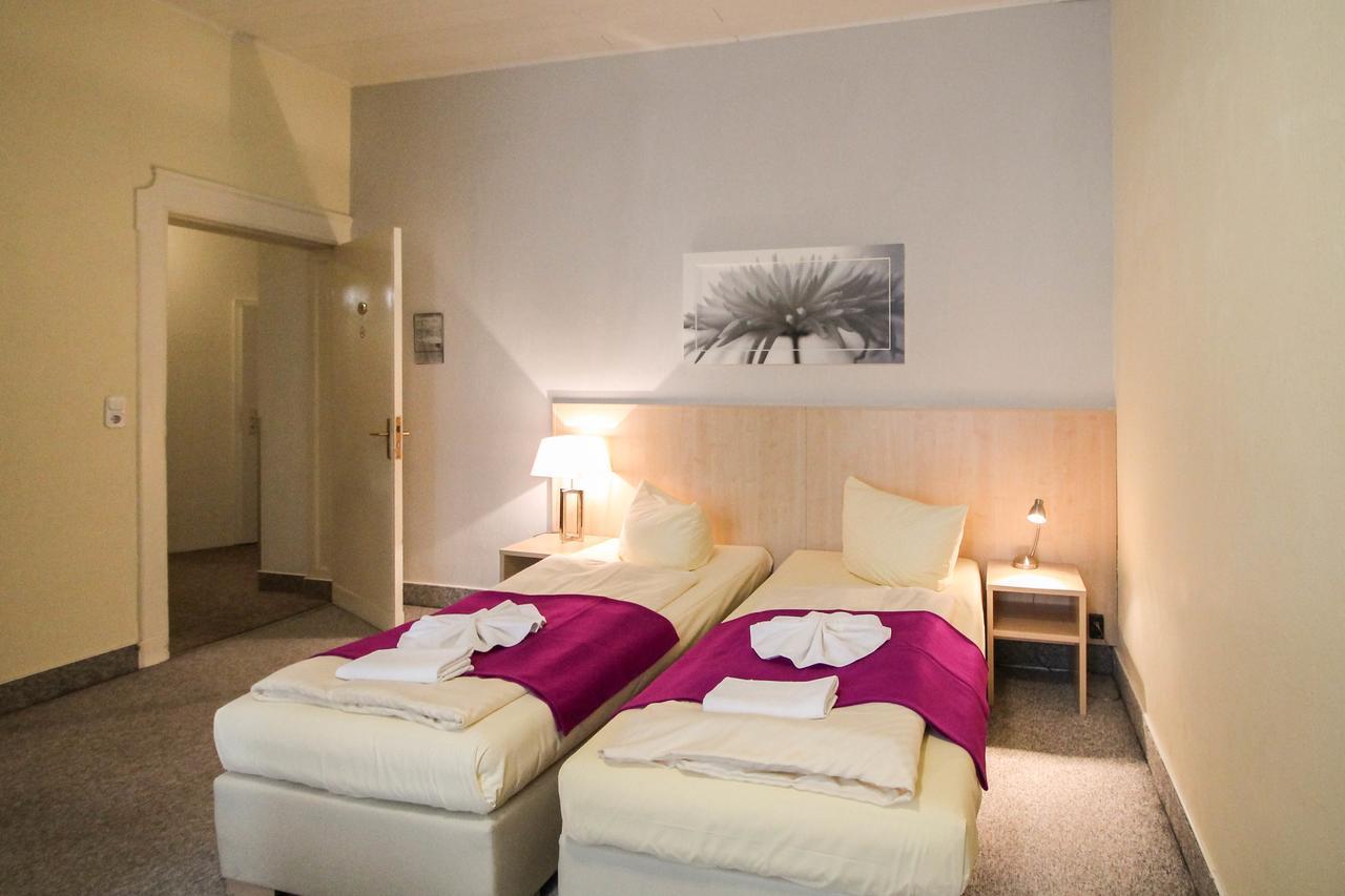 Hotelpension Margrit Berlin Bagian luar foto