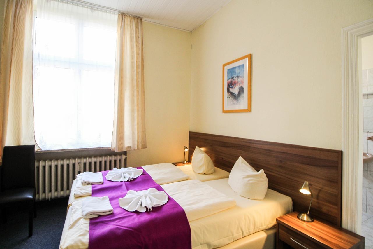 Hotelpension Margrit Berlin Bagian luar foto