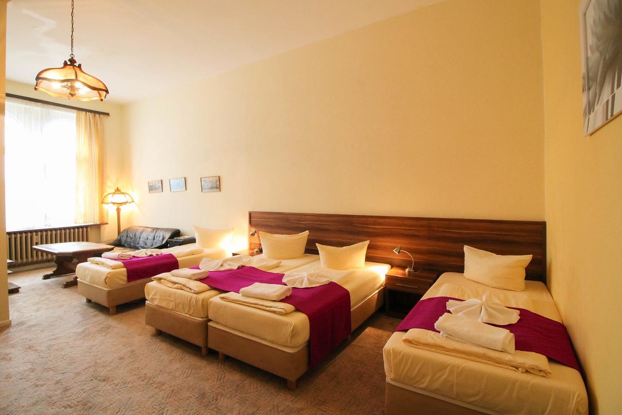 Hotelpension Margrit Berlin Bagian luar foto